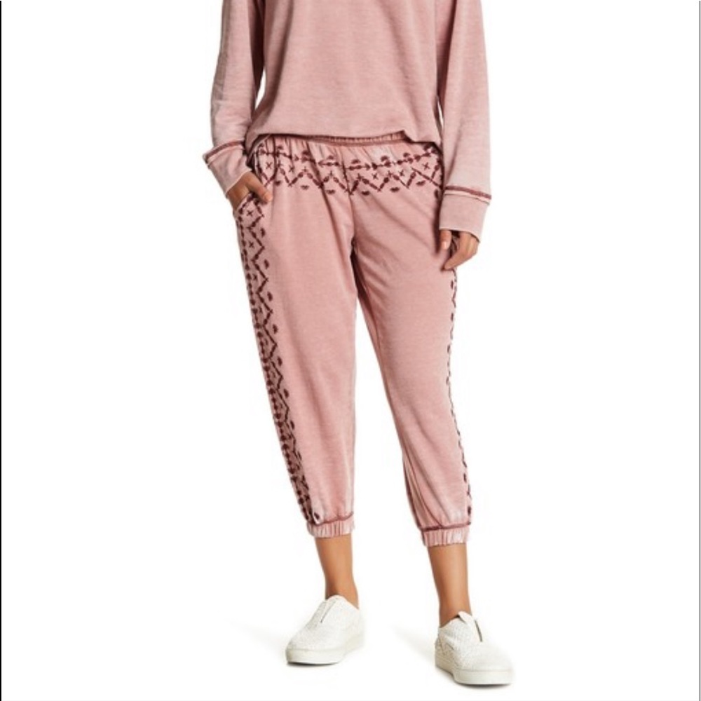 Melrose & Market Embroidered Soft Pants